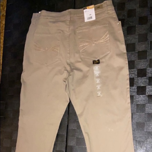 Lee Denim - Lee Light Fawn Straight Leg, Classic Fit